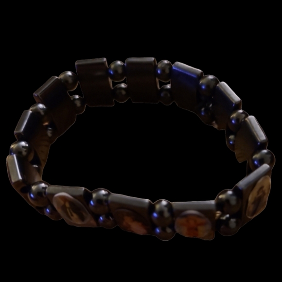 Beautiful Vintage Handmade Santos / All Saints Hematite Bracelet Lot 8 - Picture 4 of 4